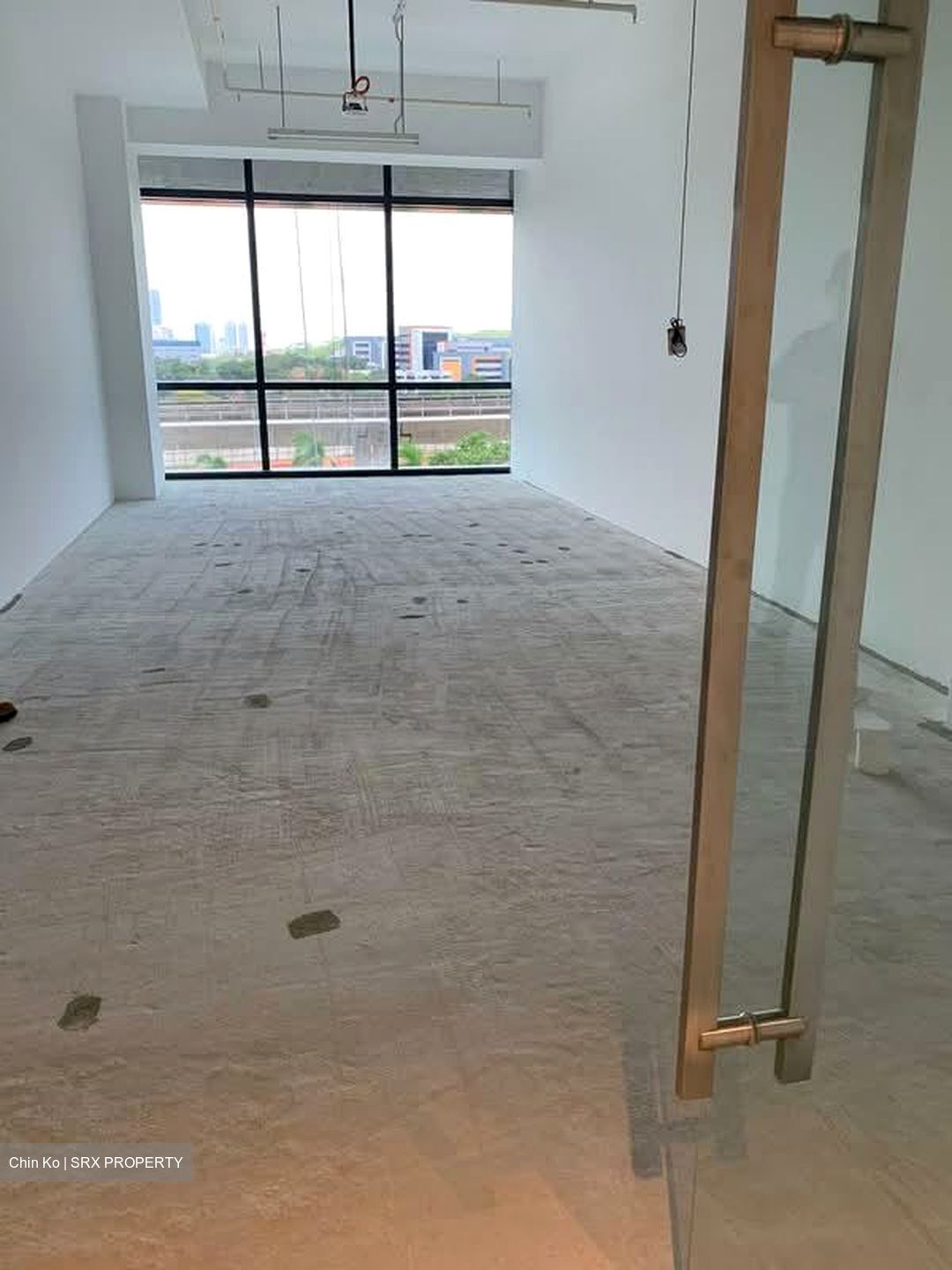 Woods Square (D25), Office #598083671